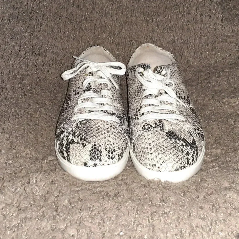 COLE HAAN-Grand OS Snakeskin Print Leather Lace Up Sneakers-SZ 8.5-Excellent
